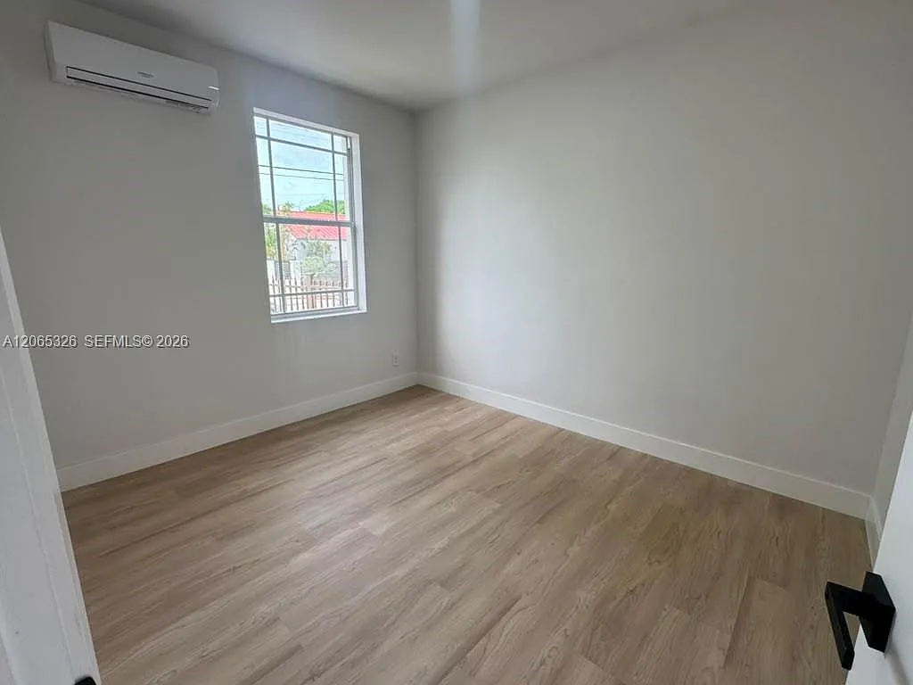 Beacon Manor — Photo 3