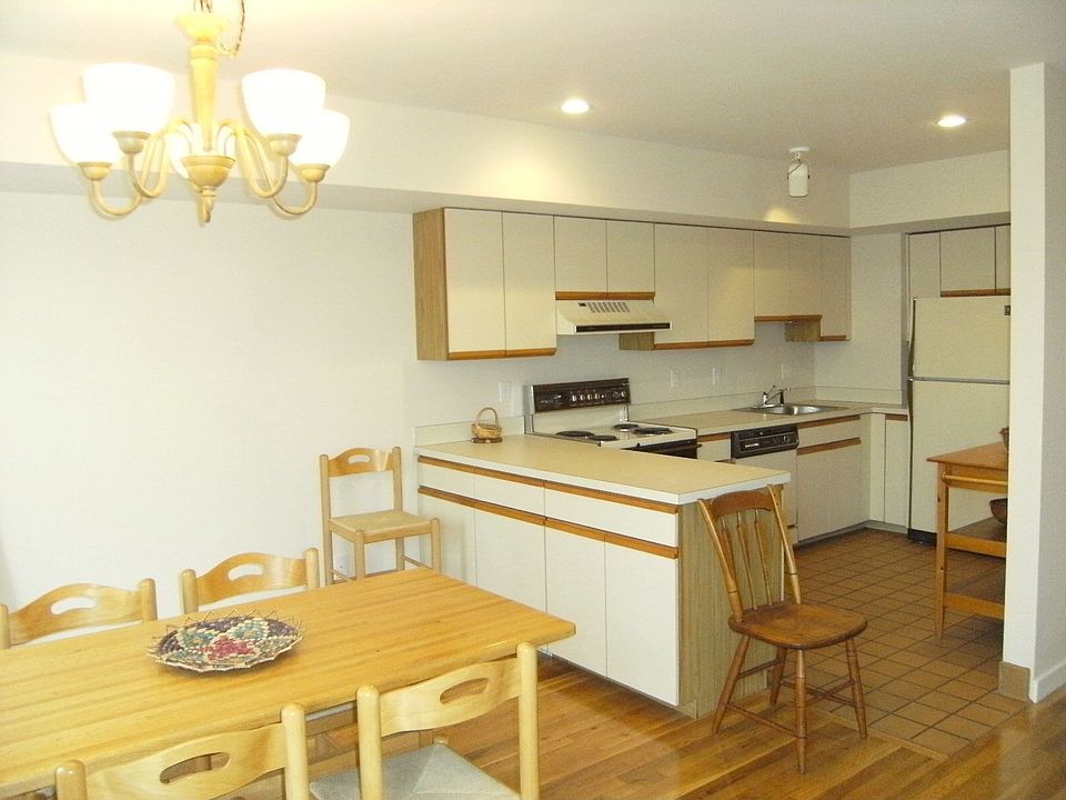 Dining Room & Kitchen