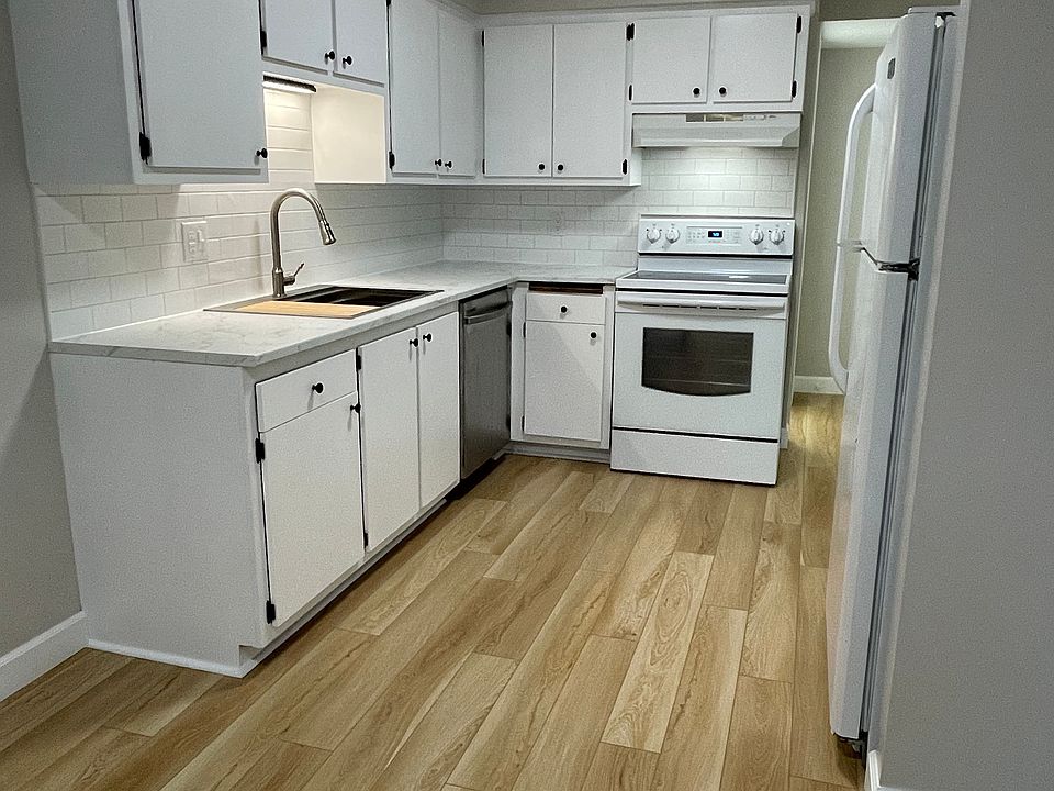 1st image of 969 N 123rd St Unit 4