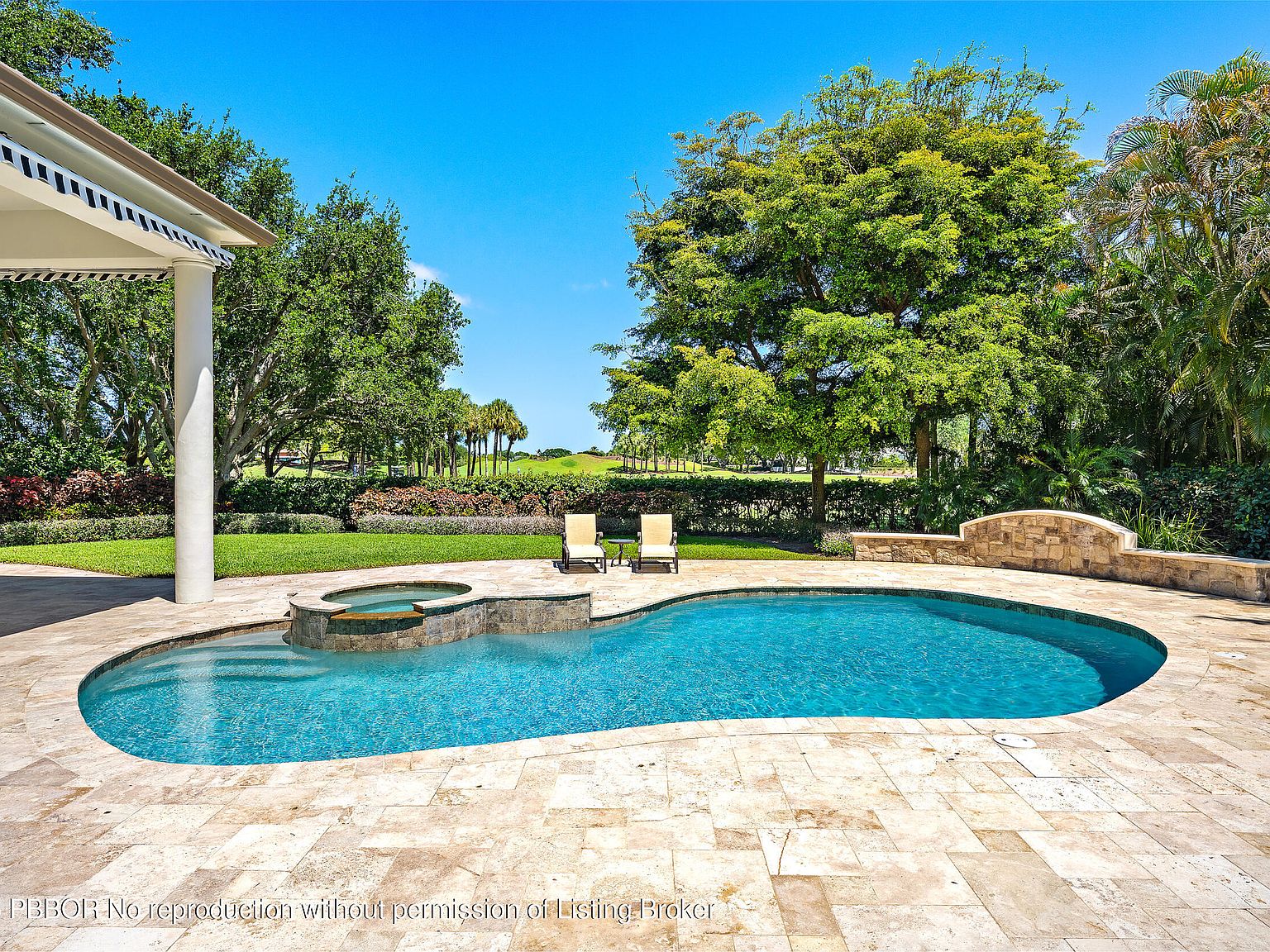 106 Commodore Dr