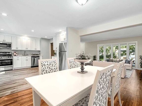 3rd image of 12 Ramondo Ln