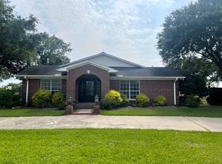 8695 N State Highway 71, El Campo, TX 77437