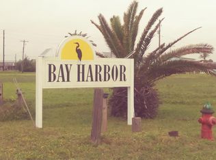 4008 4th St, Galveston, TX 77554