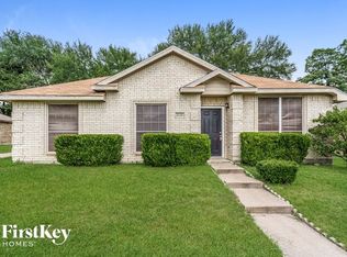 920 Black Walnut Trl, Cedar Hill, TX 75104