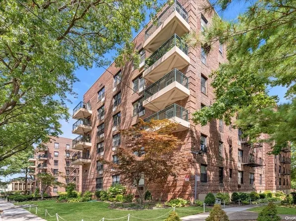 80-35 Springfield Boulevard #4M, Oakland Gardens, NY 11364