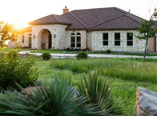 289 Bergman Blf, Round Mountain, TX 78663