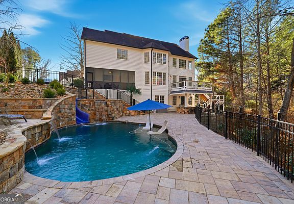 2nd image of 7125 Compton Cir