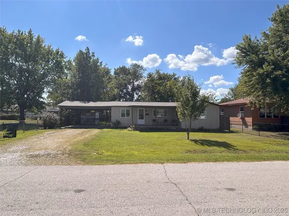 312 E Elm St, Skiatook, OK 74070
