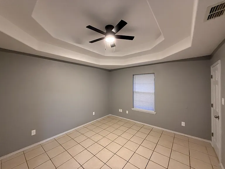 2223 Moonlight Ln — Photo 4