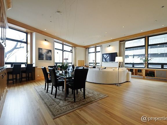 Living Room/Dining Room