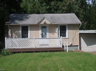 36221 N Riverview Dr, Eastlake, OH 44095