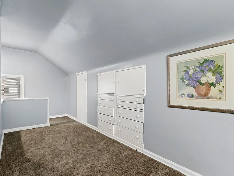 12260 Duchess St — Photo 11