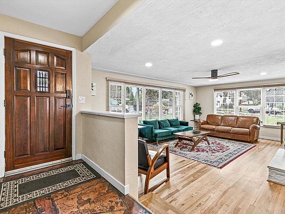 4th image of 201 N Keene Way Dr