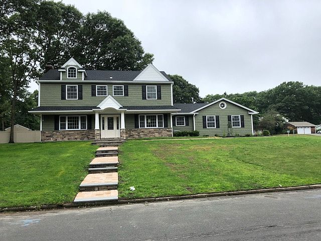 1st image of 2 Silverspruce Ln