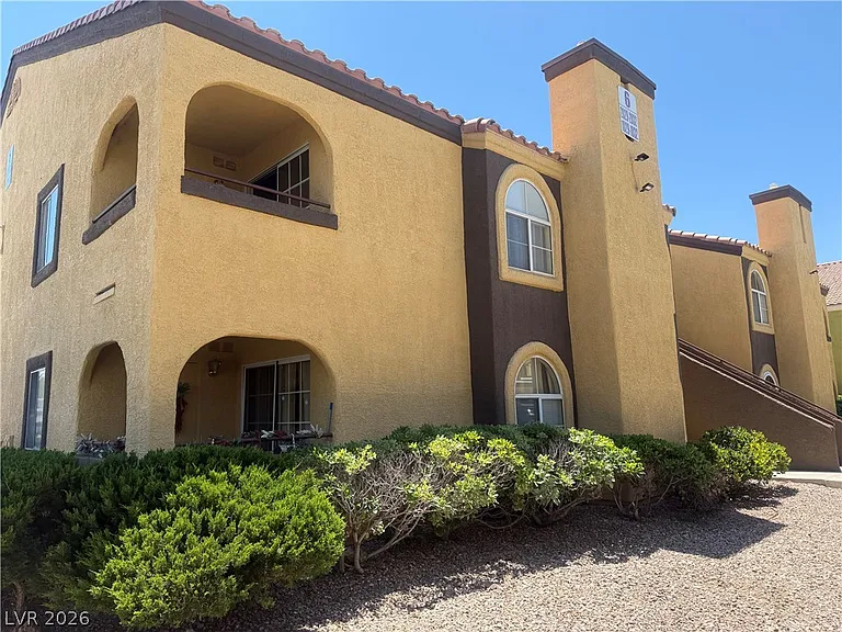 7950 W Flamingo Rd #2030 — Photo 2