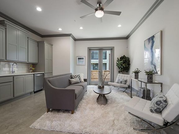 5th image of 803 E Park Ave Unit 103