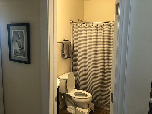 4th image of 2409 Floyd Ave APT 3