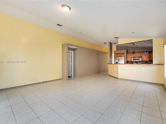 2nd image of 6222 Flores Del Mar