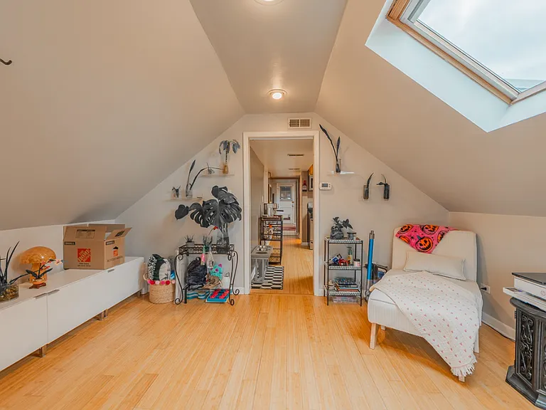 5055 W Argyle St #3 — Photo 3