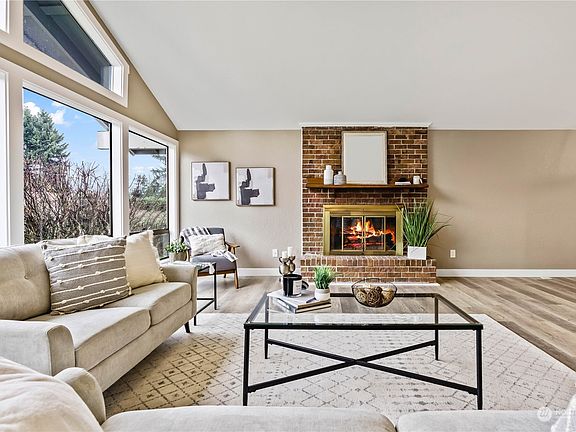 5th image of 11602 Cloverdale Court SW