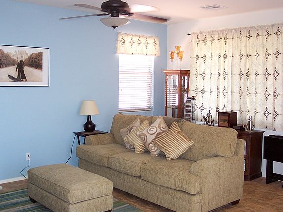 4th image of 15489 W Dahlia Dr