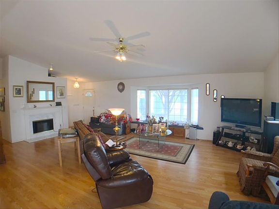 3rd image of 505 Tina Ct