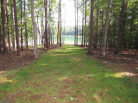 3rd image of 108 Shoreline Dr