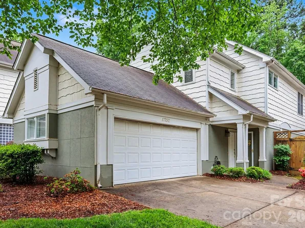 17752 Kings Point Dr, Cornelius, NC 28031