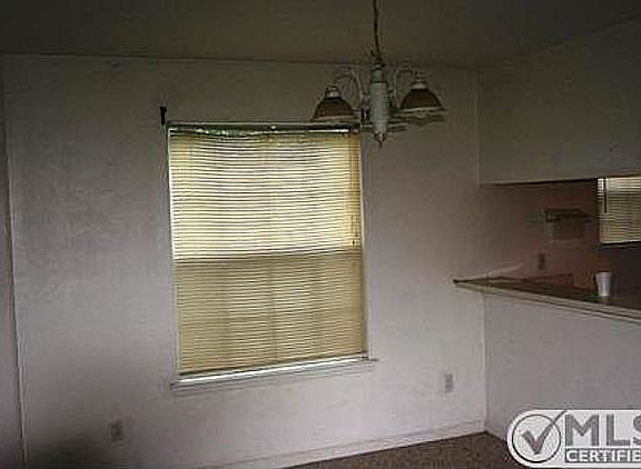 5th image of 1209 Cay Ln