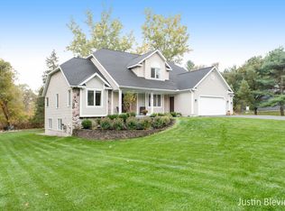 7978 Heather Knl SE, Ada, MI 49301