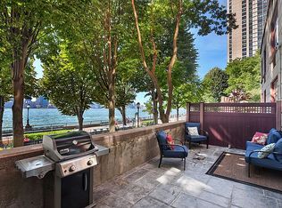 350 Albany St APT 1C, New York, NY 10280