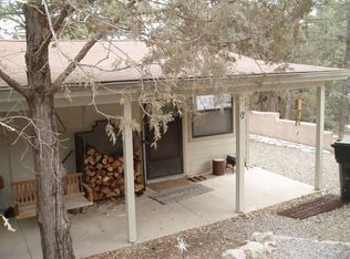19 Memory Ln, Tijeras, NM 87059