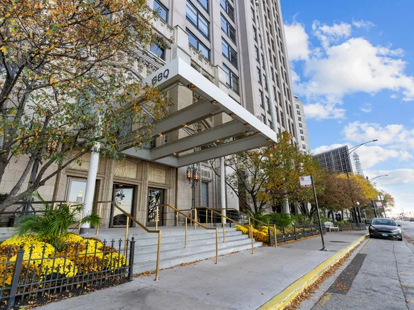 680 N Lake Shore Dr APT 1103, Chicago, IL 60611