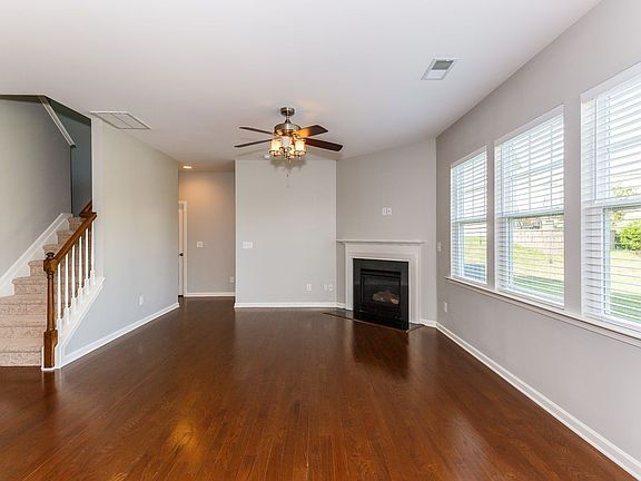 4th image of 5922 Kelyn Hills Dr