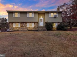 2565 Hill Rd, Reading, PA 19606