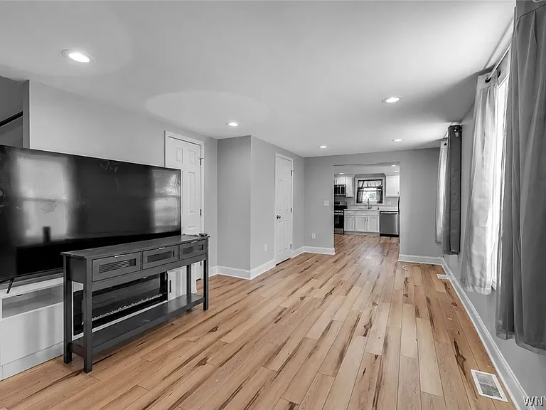 4563 Union Rd #RIGHT SIDE — Photo 10