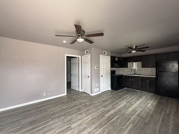 3rd image of 2826 Cedar Cir #1