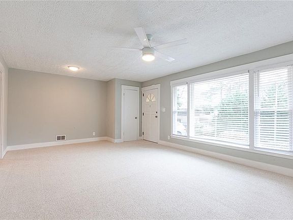 5th image of 2971 Stratford Arms Dr