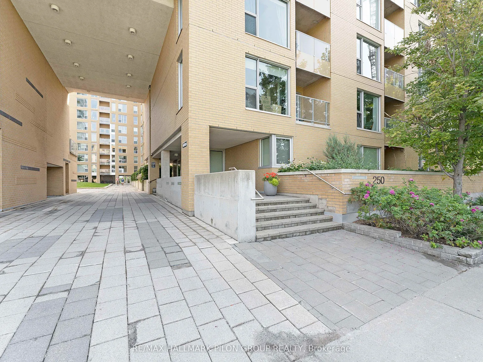 2 bed, $3,400 — Photo 3