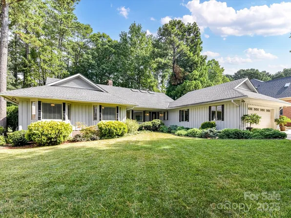 7963 Prestwick Ln, Stanley, NC 28164