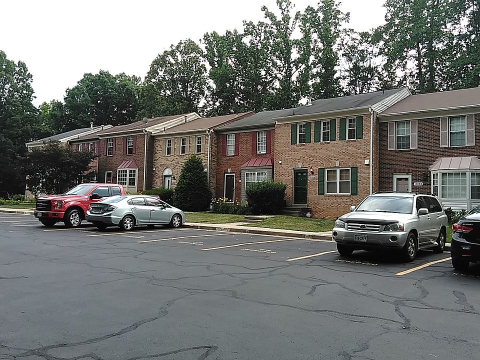 2nd image of 14076 Fallbrook Ln