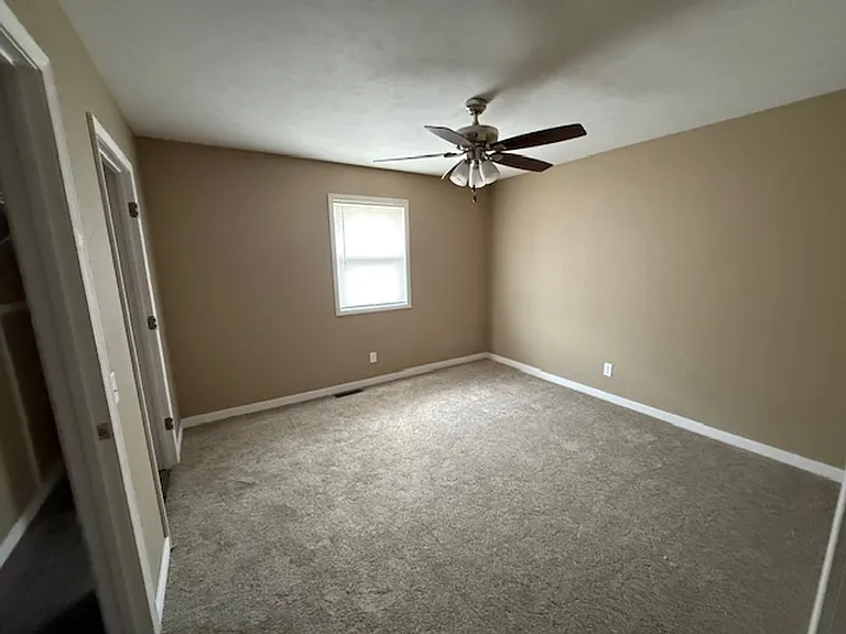 115 W Ash St — Photo 10