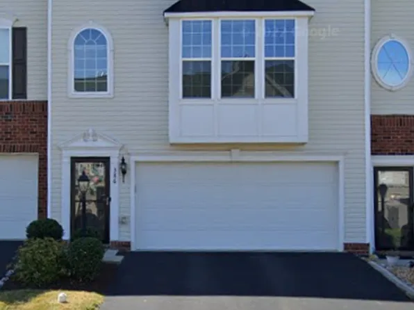 386 Sunrise Dr, Carnegie, PA 15106