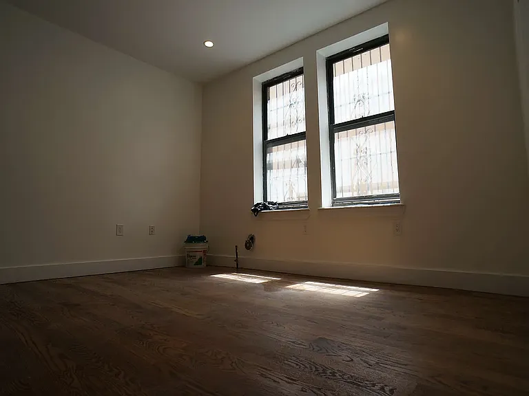 297 Schaefer St #1F — Photo 2