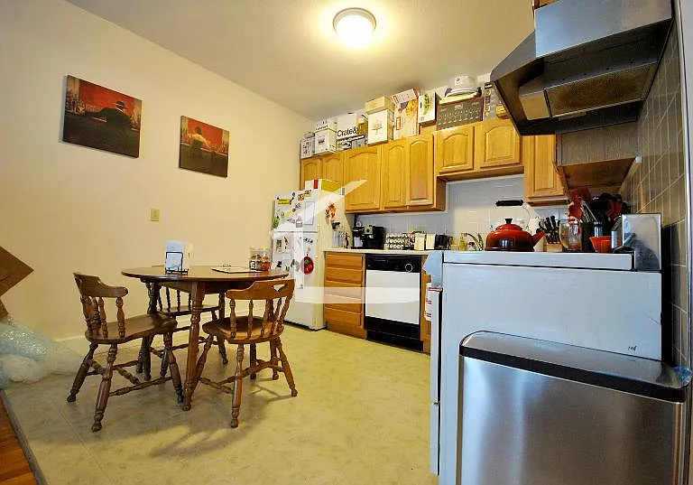 170 Winthrop Rd #5 — Photo 20
