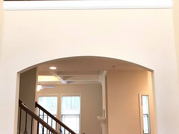 5th image of 436 Coral Rose Dr
