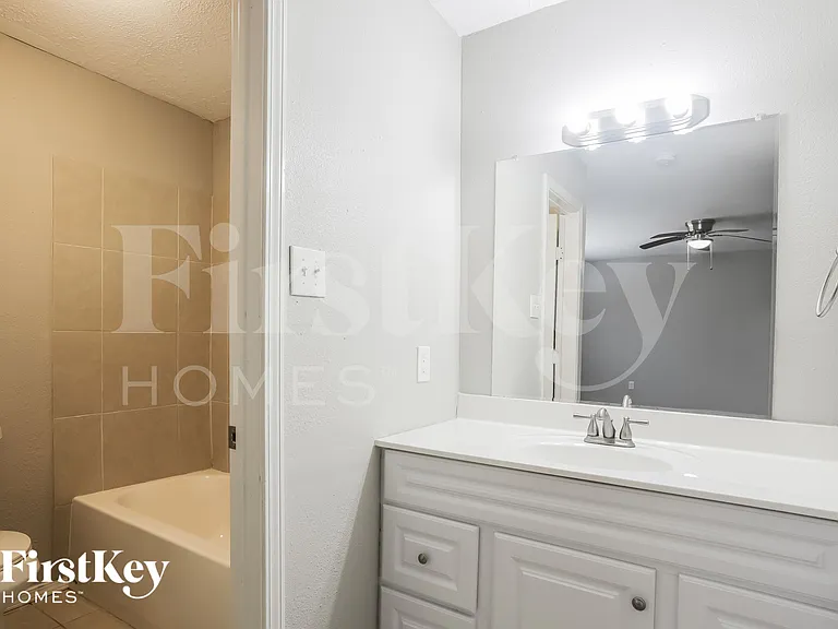 3607 Dawnwood Dr — Photo 8