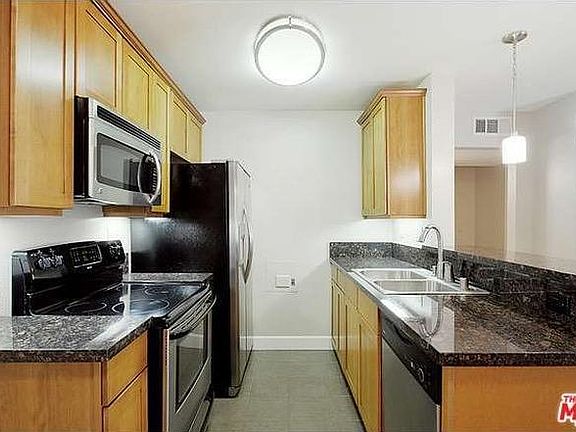 3rd image of 10982 Roebling Ave APT 333