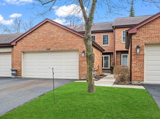 1554 N Windsor Dr #0, Arlington Heights, IL 60004