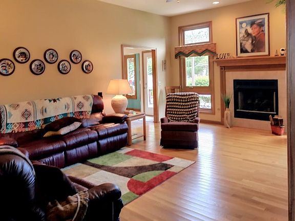 3rd image of 1047 Fallway Dr